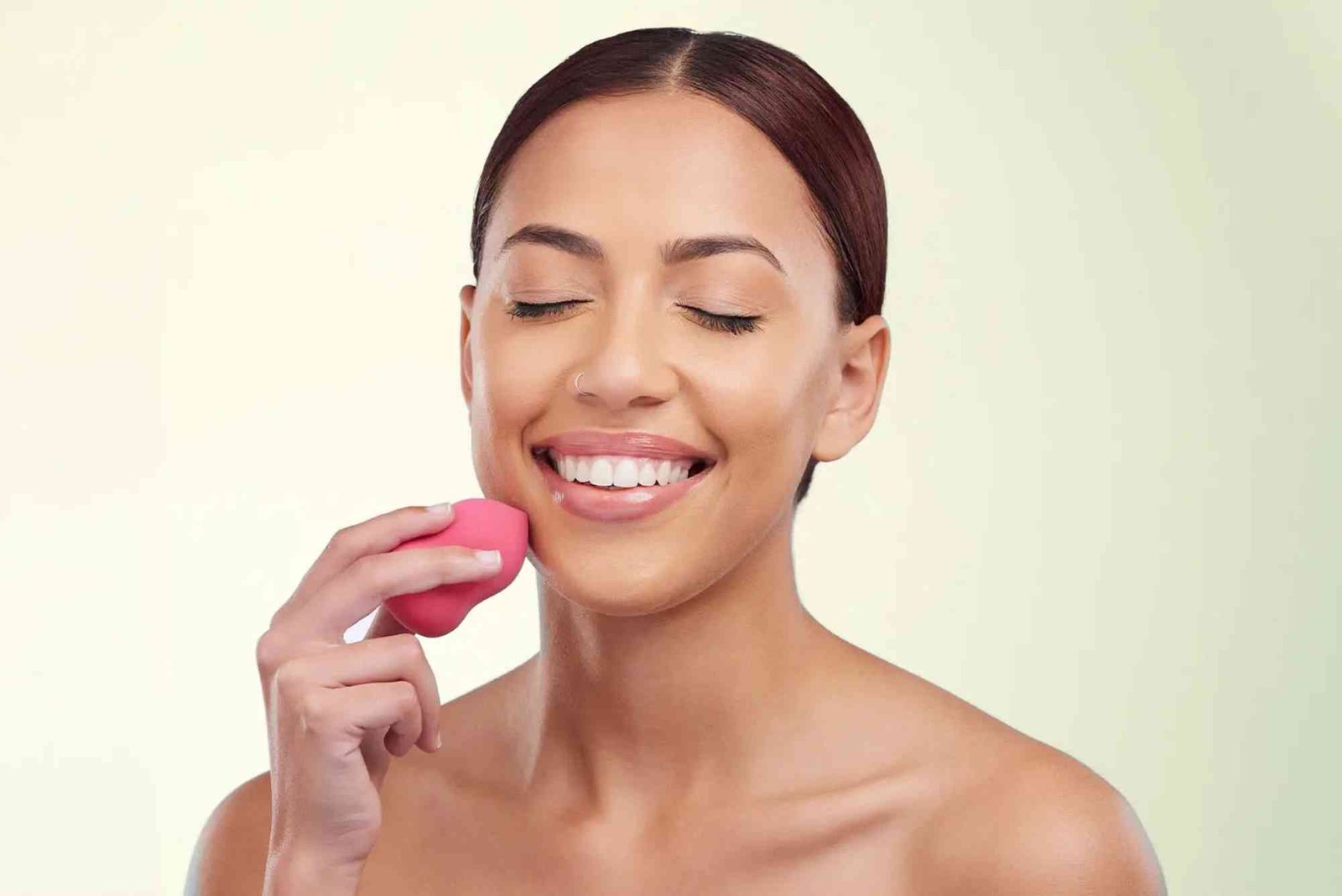Can You Apply Cc Cream With A Beauty Blender Practical Steps