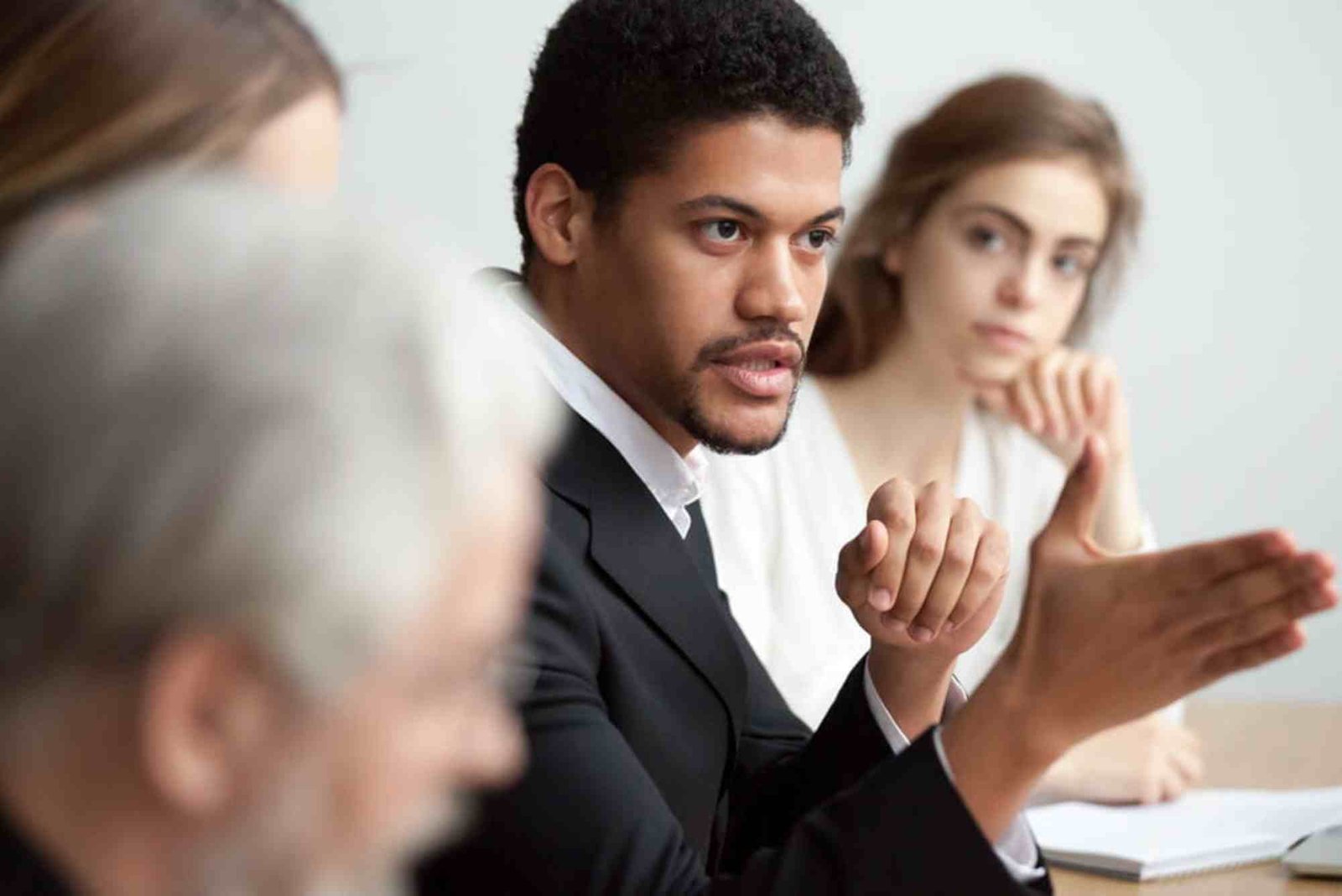 Best Business Tips for Developing Strong Leadership